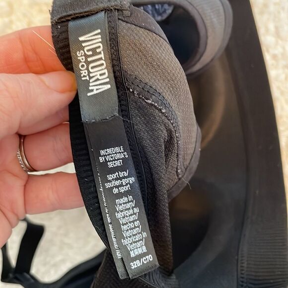 Victoria’s Secret Sports Bra - Picture 4 of 5